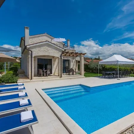 Villa Lory *