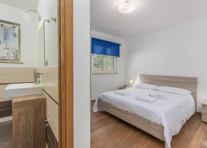 Lory Villa Tar-Vabriga