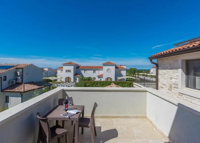 Lory Villa Tar-Vabriga